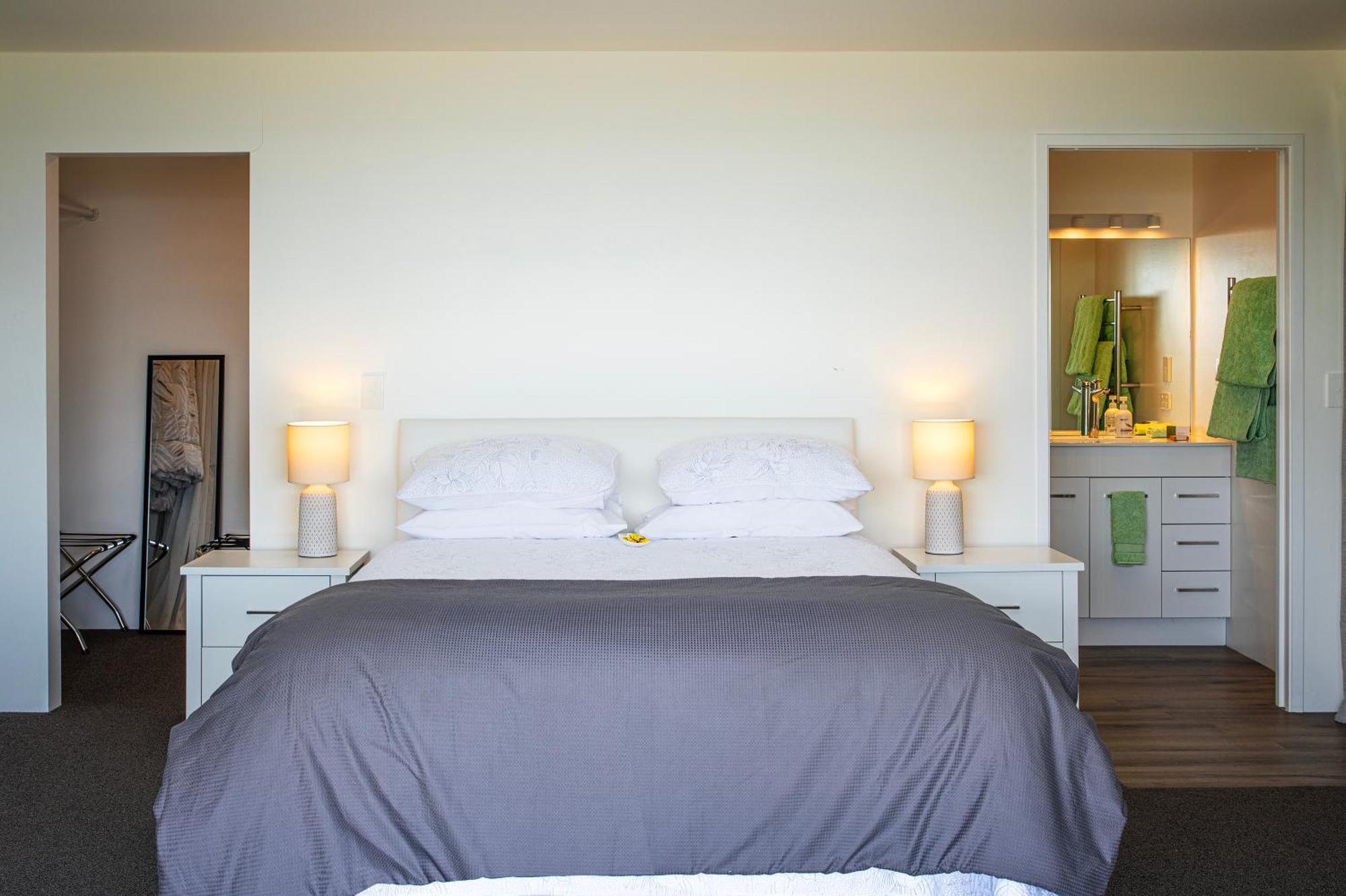 The Lighthouse Lookout Bed & Breakfast Tutukaka Bagian luar foto
