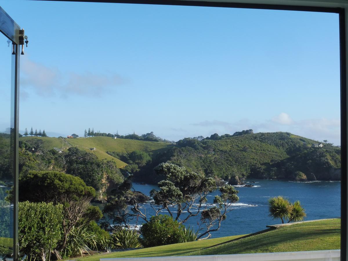 The Lighthouse Lookout Bed & Breakfast Tutukaka Bagian luar foto