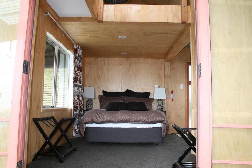 The Lighthouse Lookout Bed & Breakfast Tutukaka Bagian luar foto