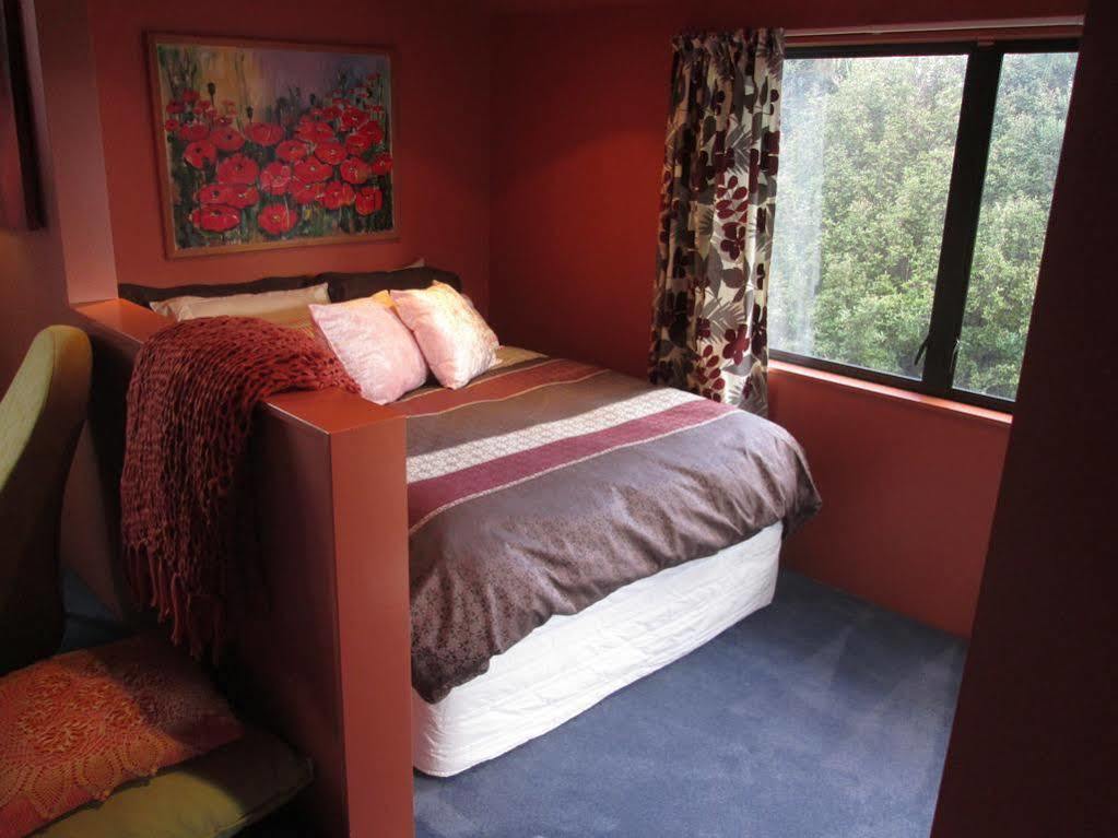 The Lighthouse Lookout Bed & Breakfast Tutukaka Bagian luar foto