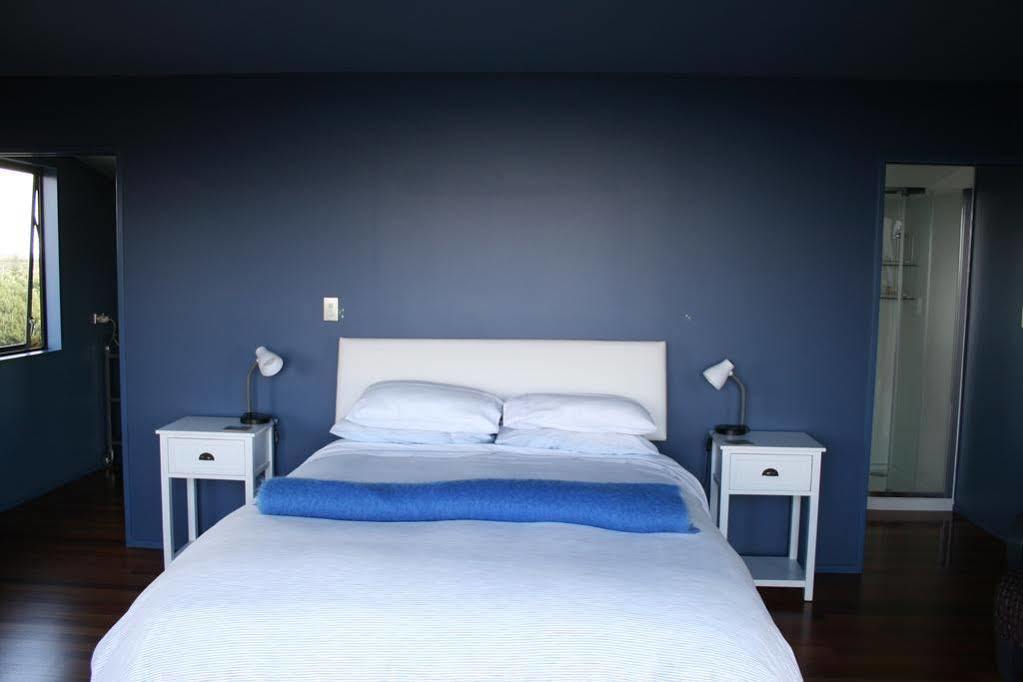 The Lighthouse Lookout Bed & Breakfast Tutukaka Bagian luar foto