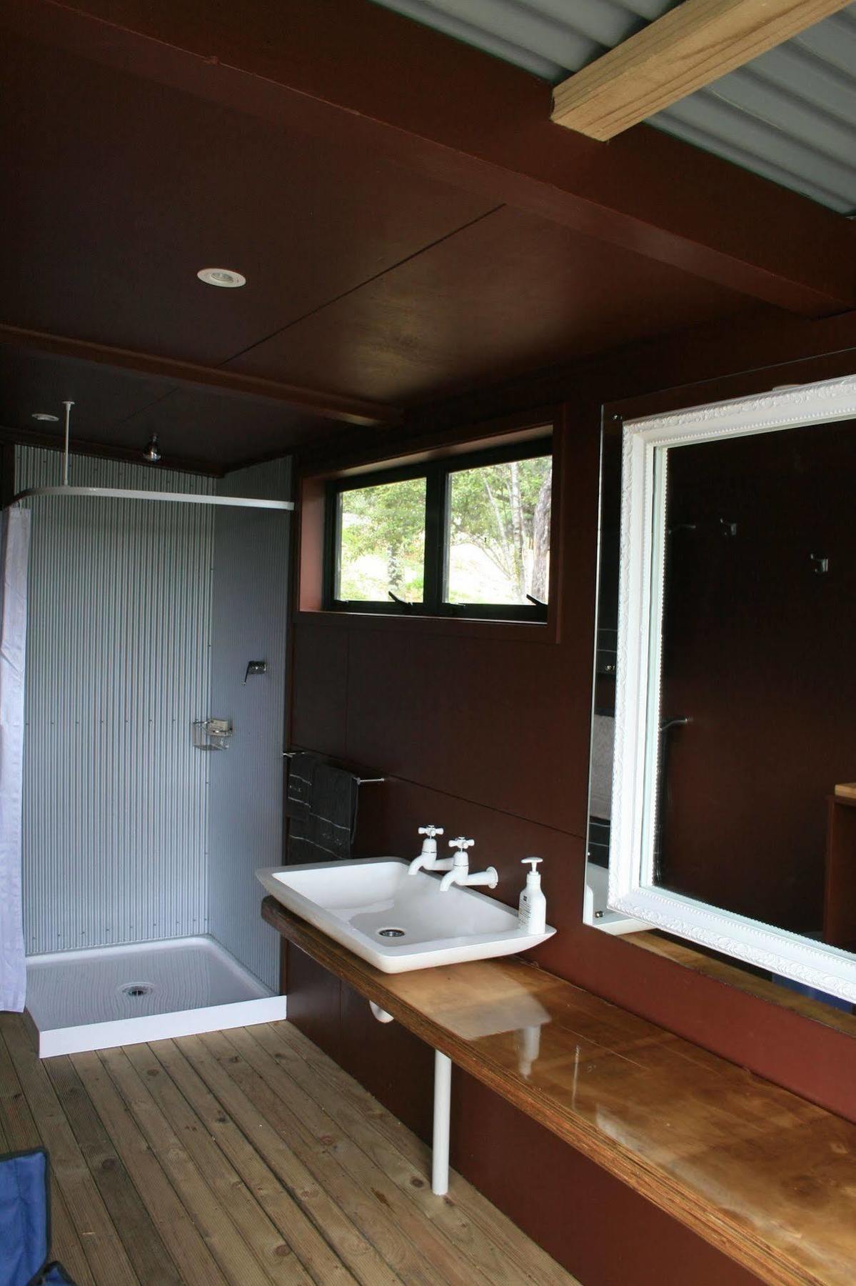 The Lighthouse Lookout Bed & Breakfast Tutukaka Bagian luar foto