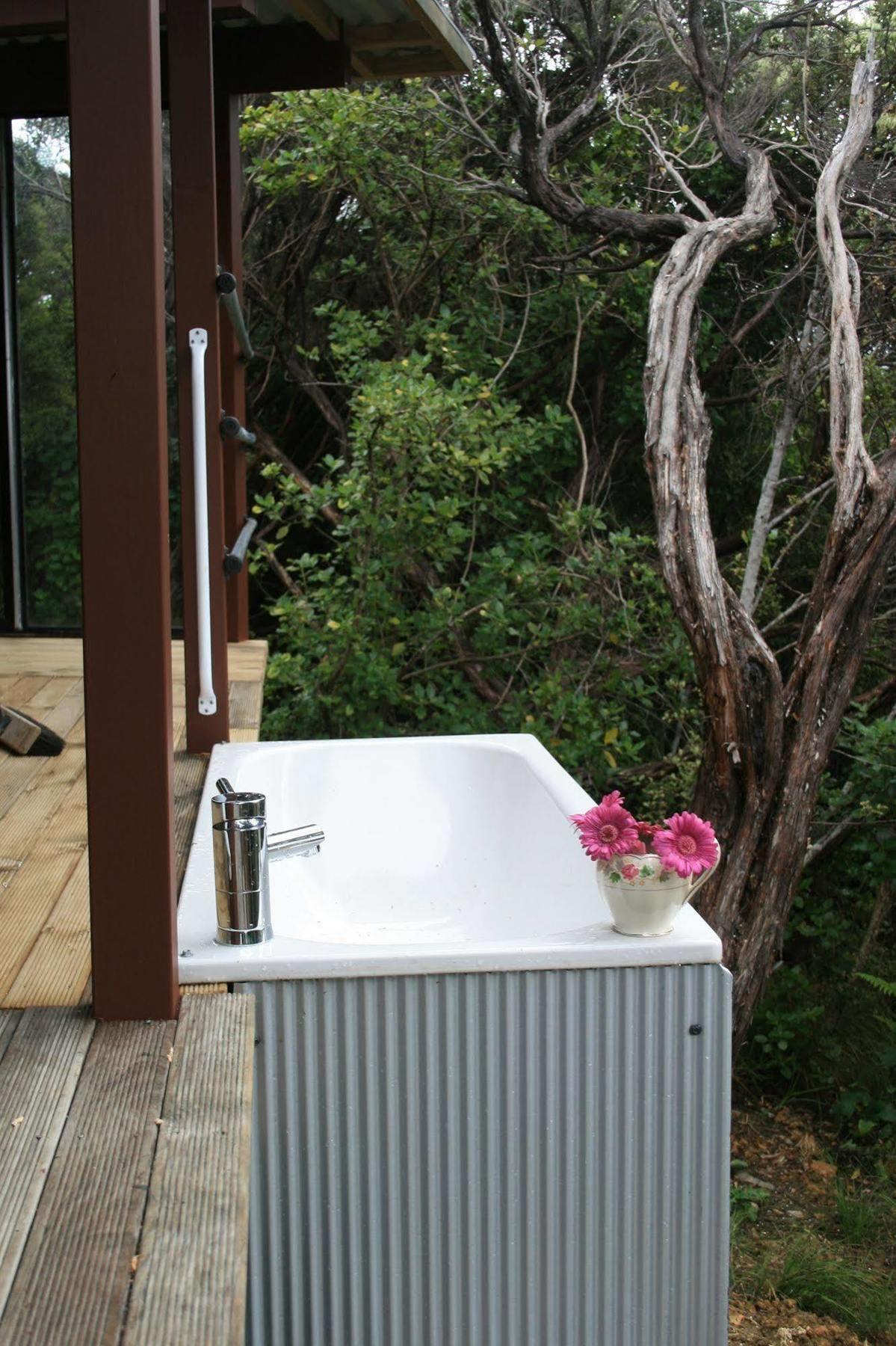 The Lighthouse Lookout Bed & Breakfast Tutukaka Bagian luar foto