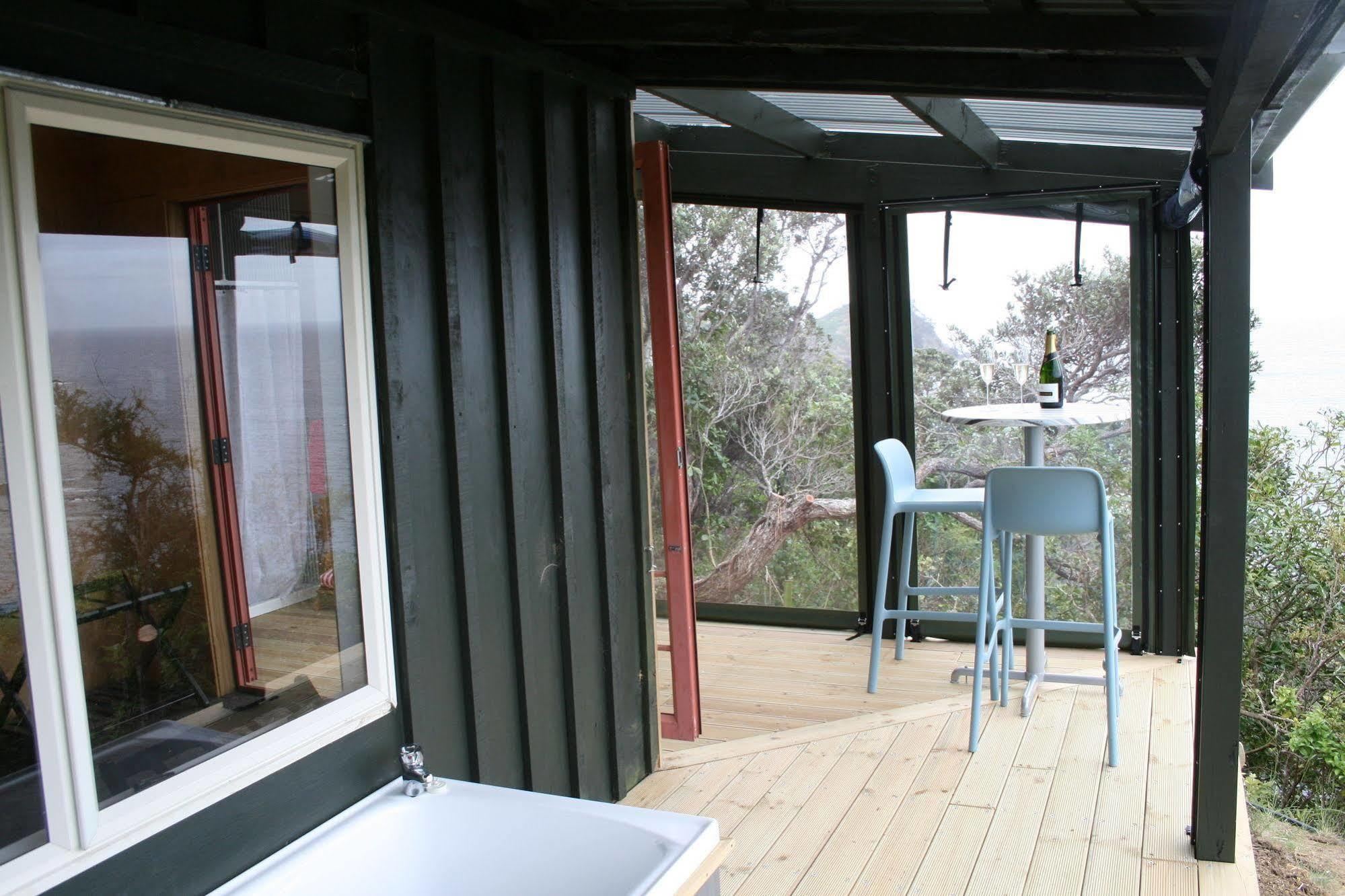 The Lighthouse Lookout Bed & Breakfast Tutukaka Bagian luar foto