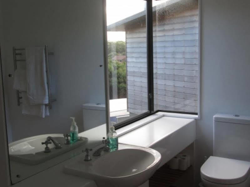 The Lighthouse Lookout Bed & Breakfast Tutukaka Bagian luar foto