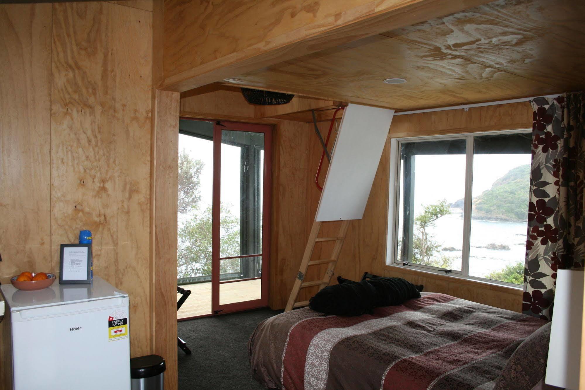 The Lighthouse Lookout Bed & Breakfast Tutukaka Bagian luar foto
